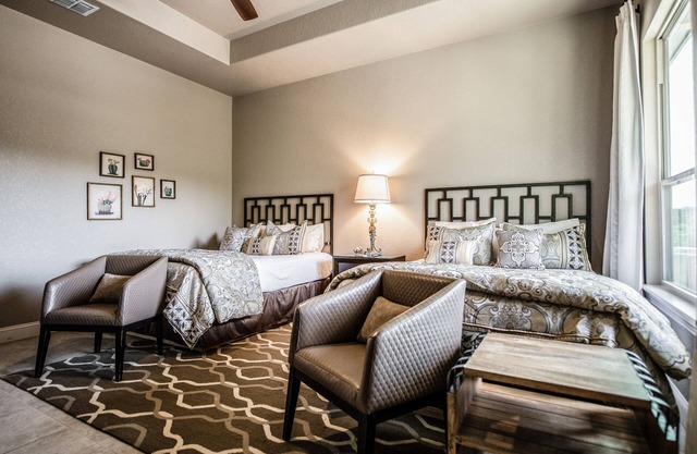 Remi Ridge Hayes Century Oak Casita Canyon 