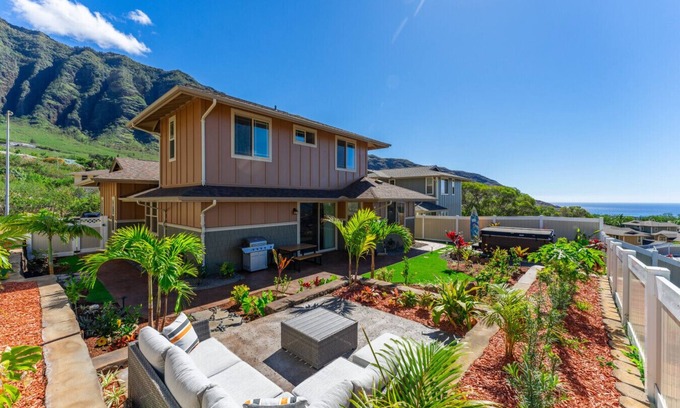 Makaha Valley House | Kalo Homes ~ Ocean View Escape