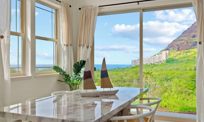 Makaha Valley House | @ Marbella Lane - 3BR w/amazing MT & Ocean Vistas