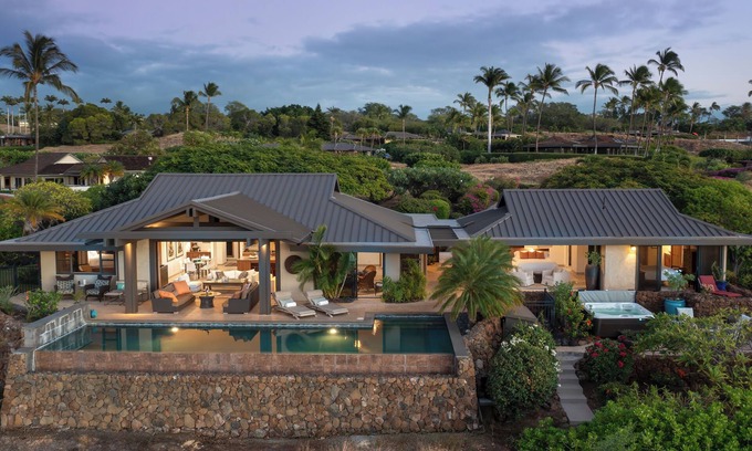 Kamuela House | THANKSGIVING 10% off-EPIC Location,SPECTACULAR Sunset, Ocean Views-Infinity Pool