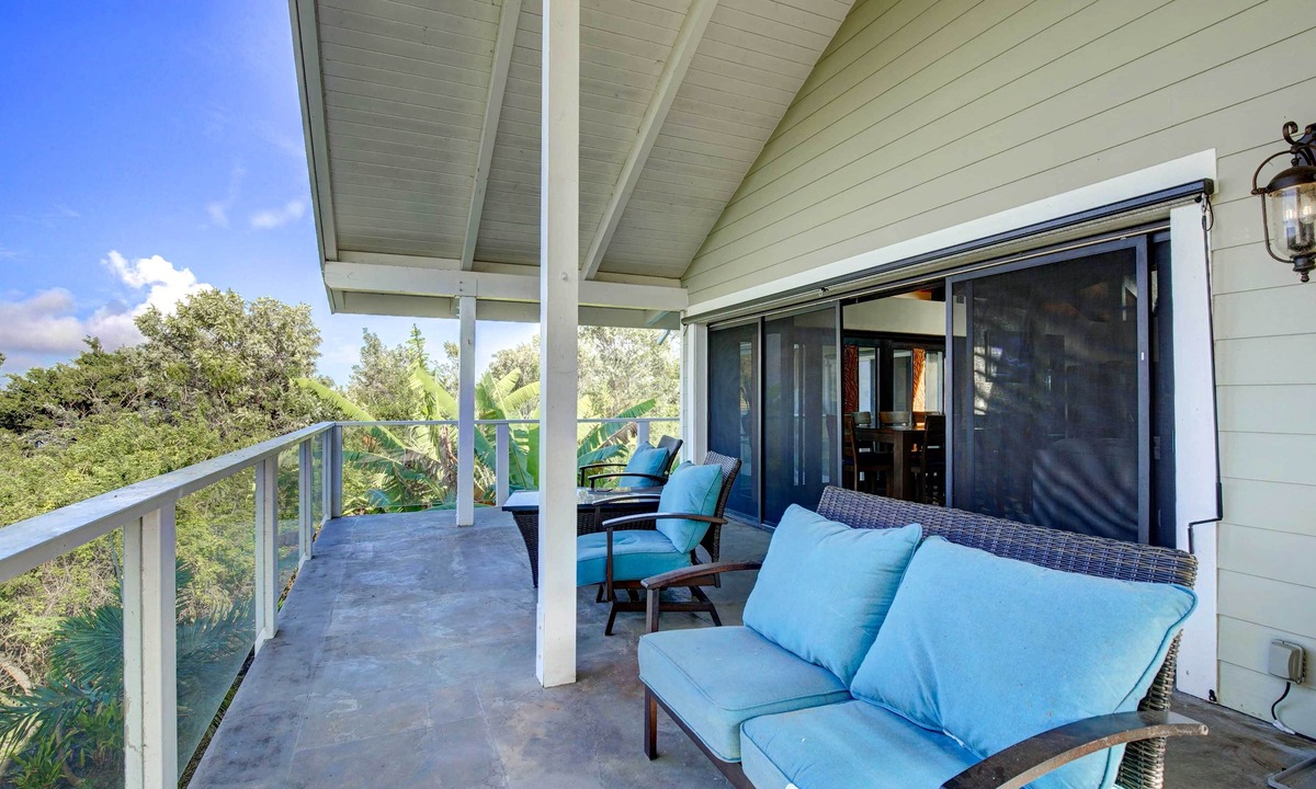 Kalaoa Cottage | Kailua-kona House w/Balcony & Ocean Views!