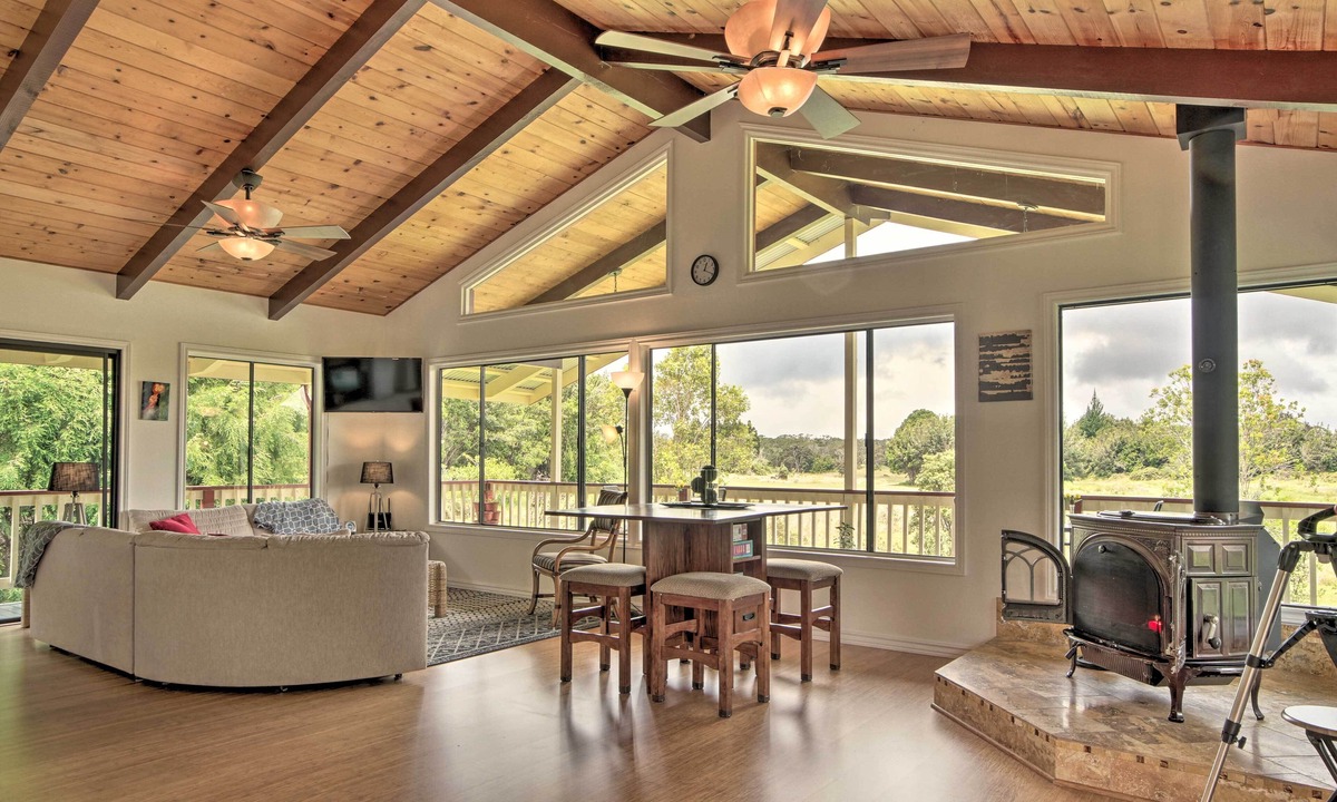Volcano Cottage | Peaceful Volcano Home Near National Park!