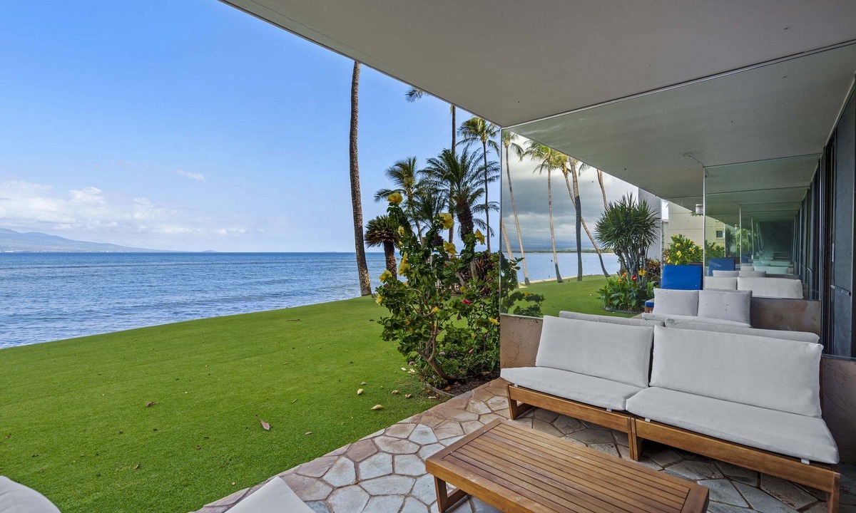 Maalaea Condo | Oceanfront Lauloa 106 - Ground Floor, Modern Renovation, Split-ac, Walk to Beach