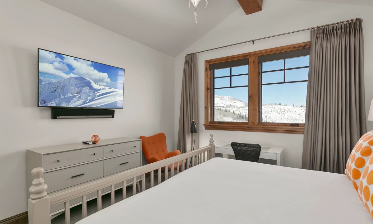 Empire Pass Condo | Grand Lodge - Four Bedroom Condo #302 - Ski-in/ski-out by Deer Valley Resort