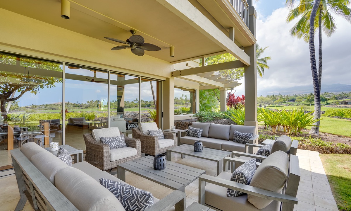 Kaupulehu Apartment | Hualalai Condo: Walk to Beach and Resort Amenities