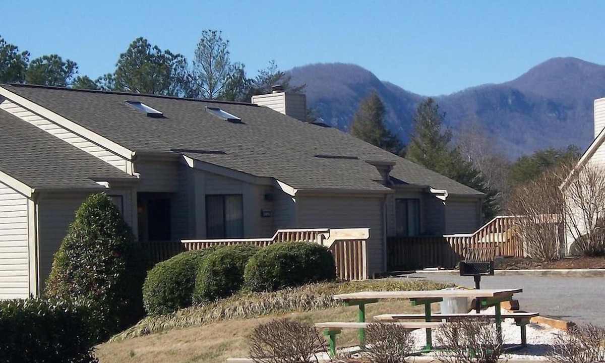 Lake Lure Condo | Fairways of the Mountains