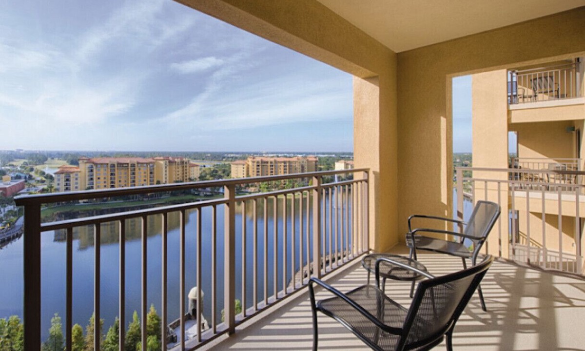 Lake Buena Vista Resort | 2 BR -Bonnet Creek Pools, Dining, Pirate Ship Slide, Mini Golf