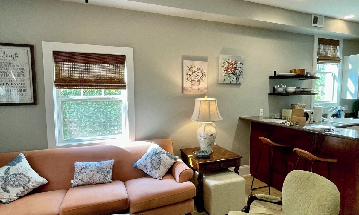 Beaufort Apartment | Camellia Suite #1 at Magnolia Court Suites