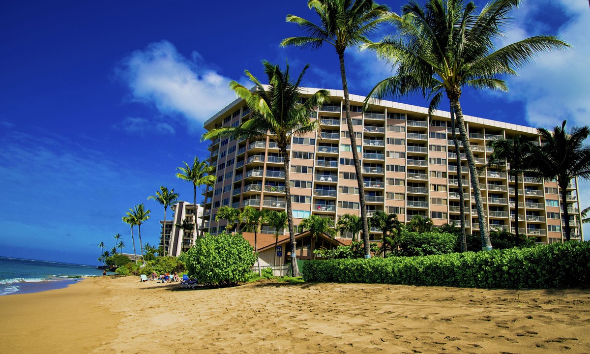 Kahana Condo | OCEAN and MOUNTAIN view corner 2 bdrm unit - Royal Kahana 220