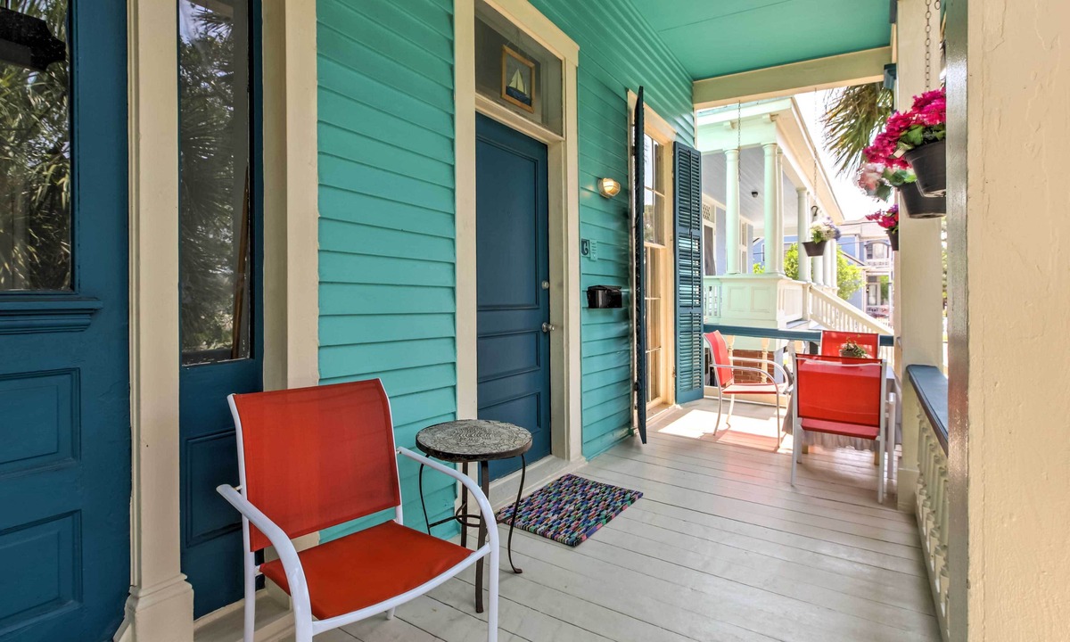 San Jacinto Apartment | 1 Mi to The Strand! Walkable Gem in Galveston