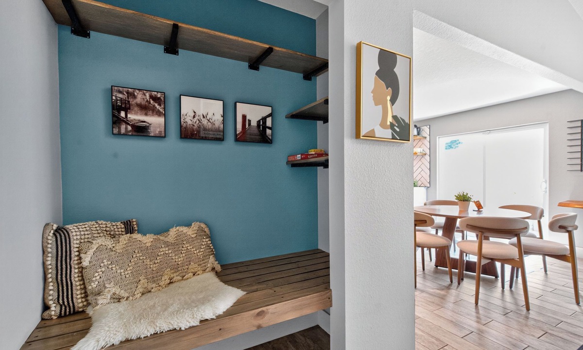 Alta Vista House | Boho Bungalow · 10 Minutes to Siesta Key Beach and 5 Minutes to Downtown.