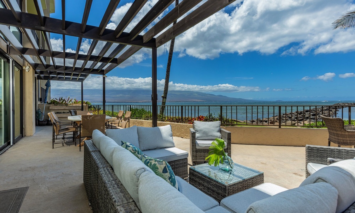 Maalaea Condo | Stunningly Spacious 4-Bedroom Condo With Extra Large Panoramic Ocean View Lanai