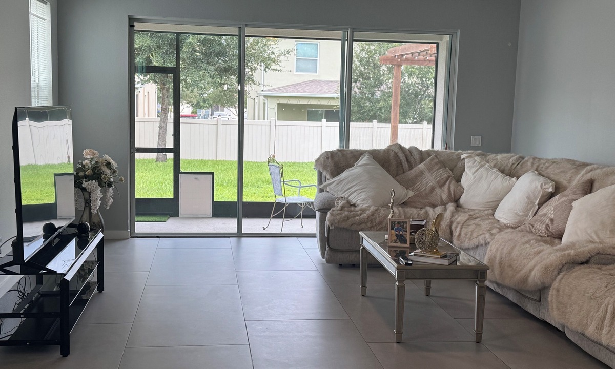 Southeast Orlando House | House for rent, 12 minutes from Orlando Airport and 25 minutes from the parks.