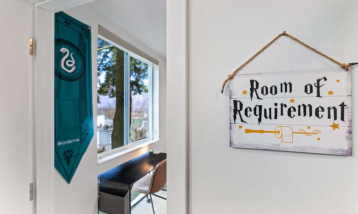 East Queen Anne Apartment | Snape's Sanctum of Shadows Sweet Suite