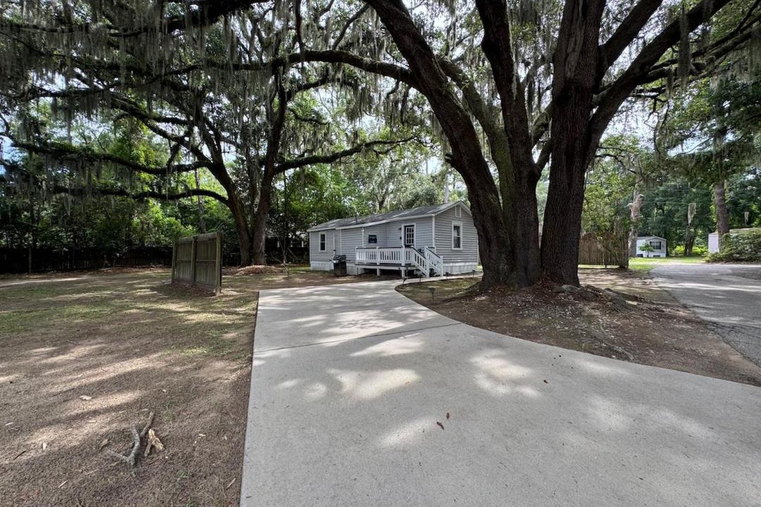 Beaufort House | 3 Miles to Parris Island - Idle Oak Cottage - 10 minutes to Downtown Beaufort SC