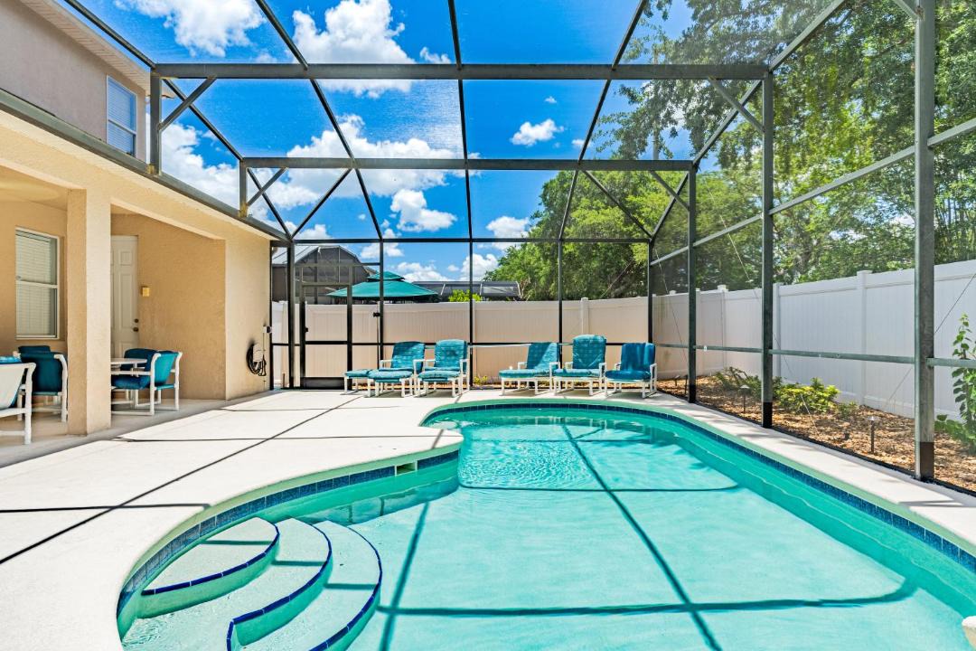 Windwood Bay House | Family Villa in Orlando Near Disney with Private Pool and Game Room