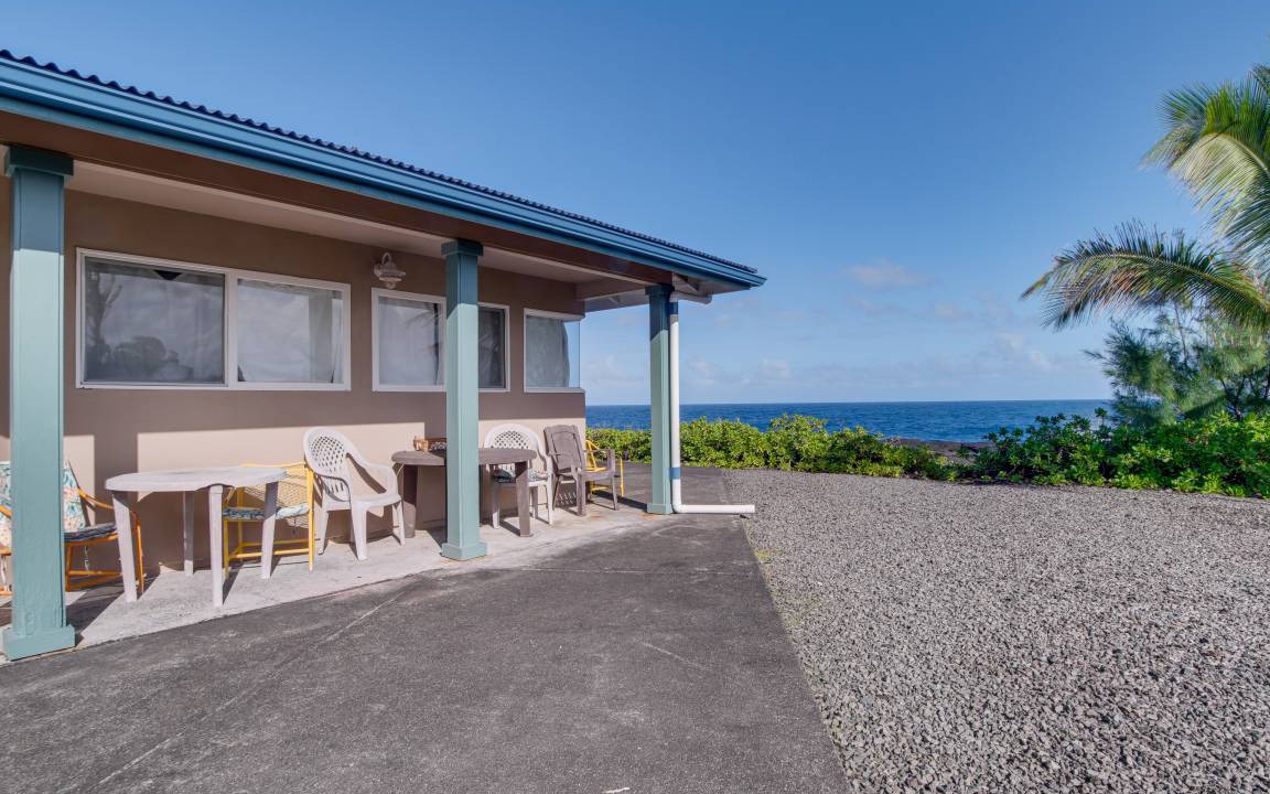 Photo of Buildings in Keaau