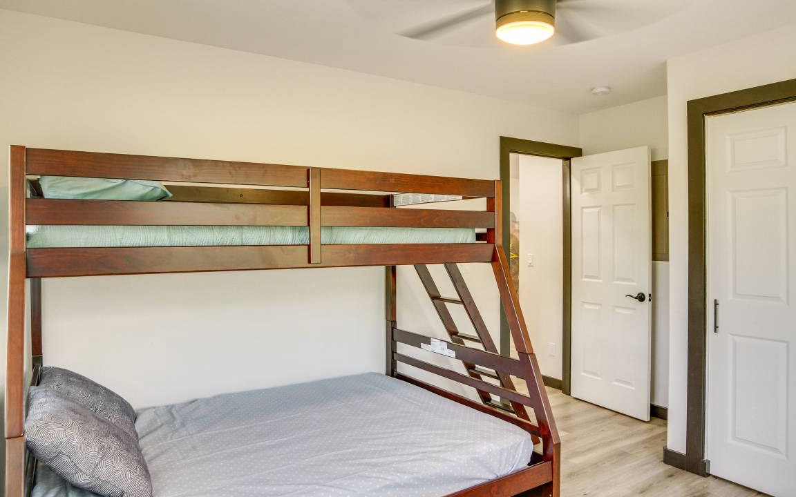 Photo of Bedroom in Keaau