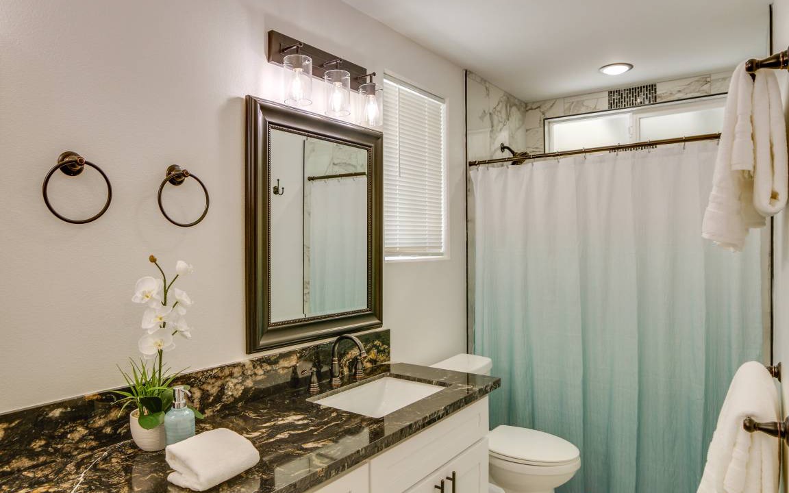 Photo of Bathroom in Keaau