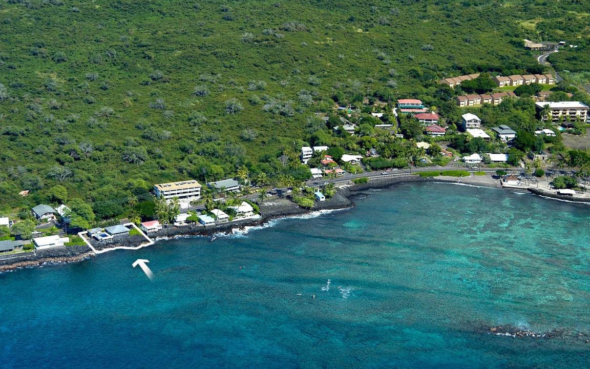 Photo of Others in Kahaluu Bay