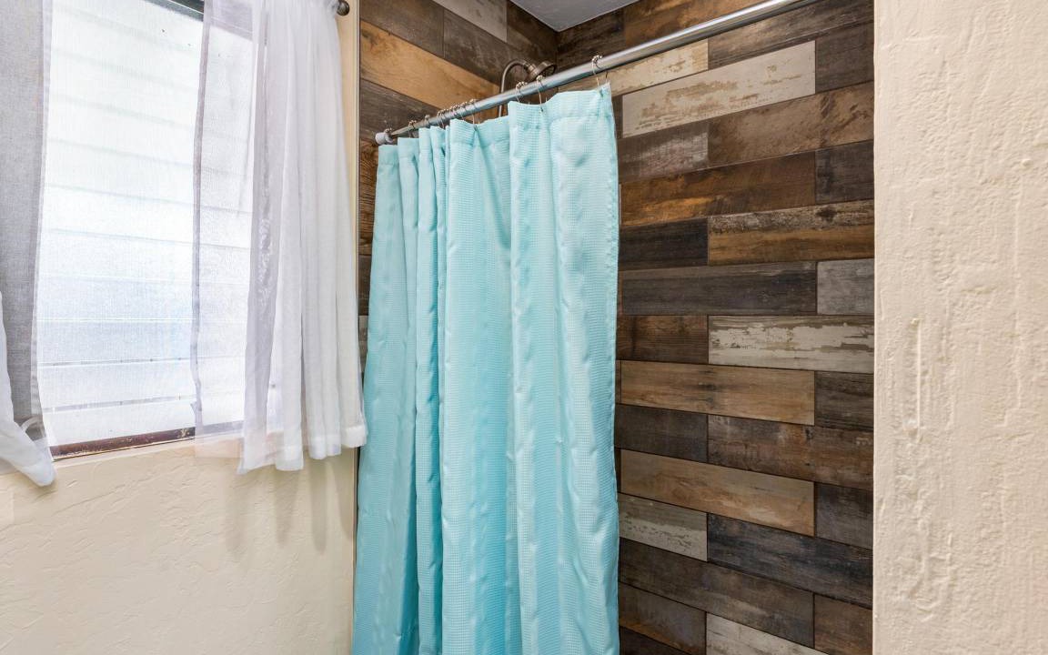 Photo of Bathroom in Kona Palisades
