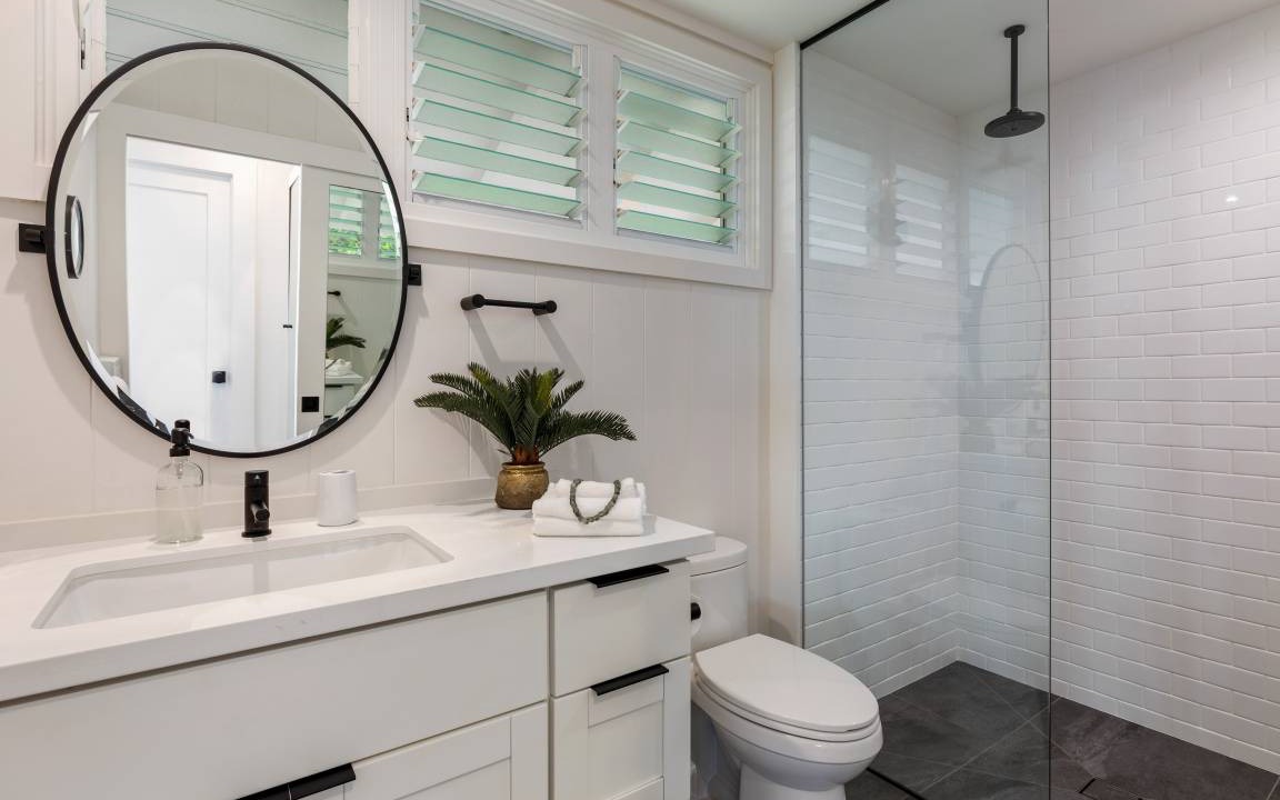 Photo of Bathroom in Kahaluu Bay