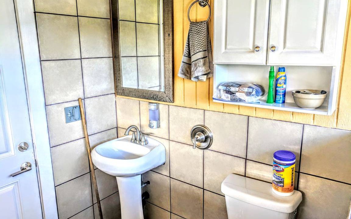 Photo of Bathroom in Pepeekeo