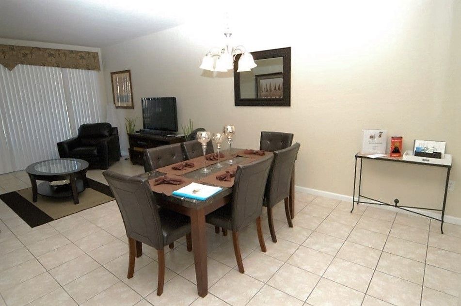 Photo of Livingroom in Trafalgar Village