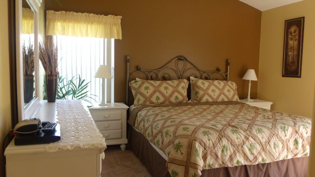 Photo of Bedroom in Greater Groves