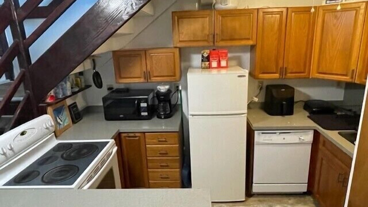 Photo of Kitchen in Ka'a'awa