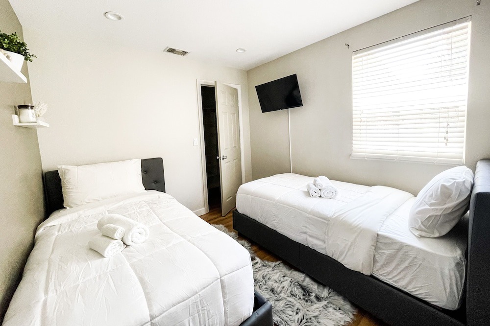 Photo of Bedroom in Burbank