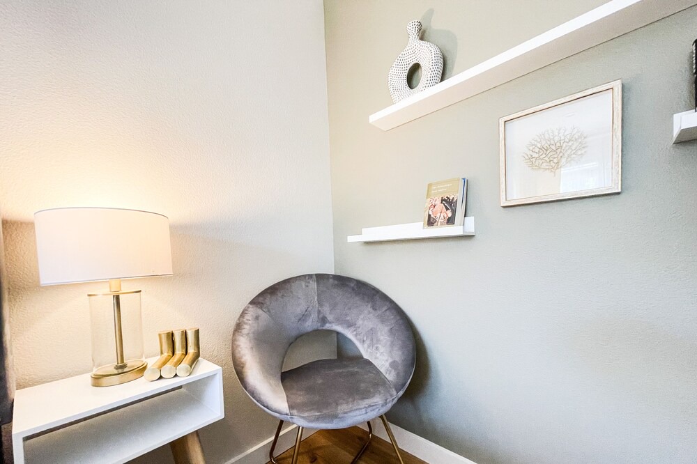 Photo of Bedroom in Burbank