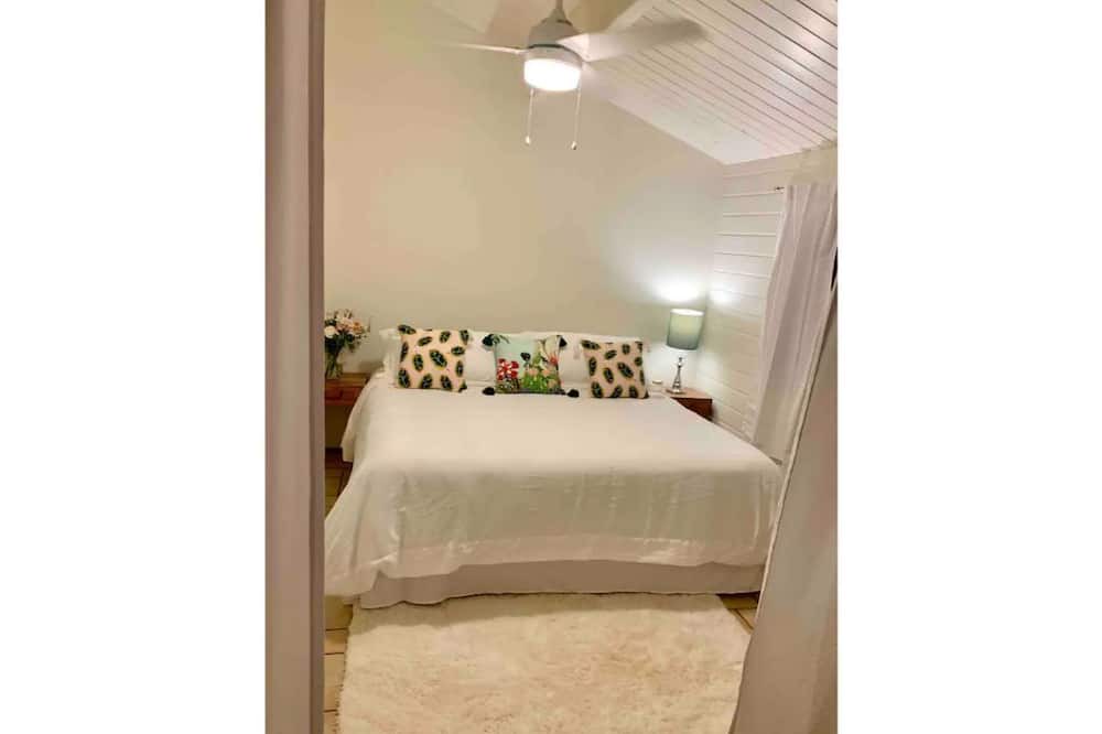 Photo of Bedroom in Pupukea