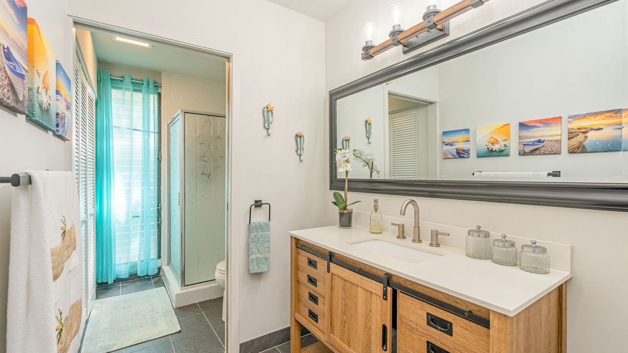 Photo of Bathroom in Keauhou