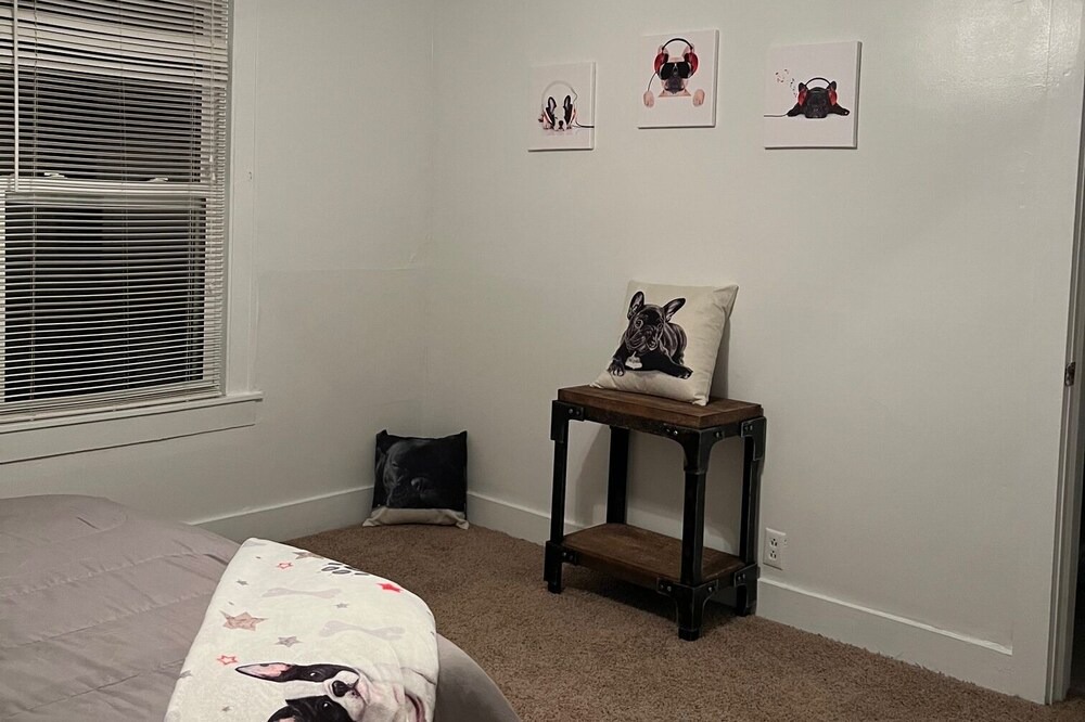 Photo of Bedroom in Berea