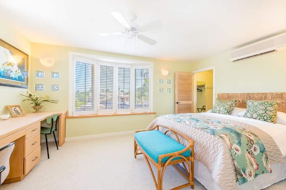 Photo of Bedroom in Kahala