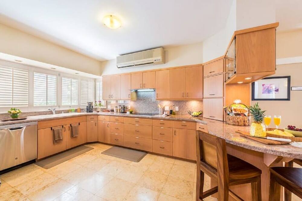 Photo of Kitchen in Kahala