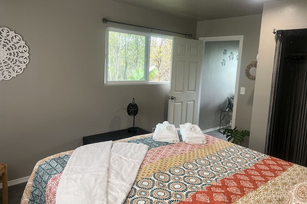 Photo of Bedroom in Eden Roc