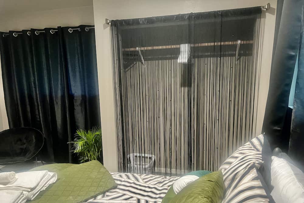 Photo of Bedroom in Eden Roc