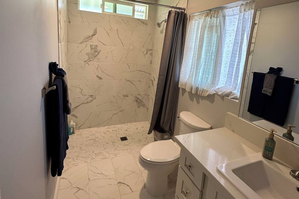 Photo of Bathroom in Ocean View
