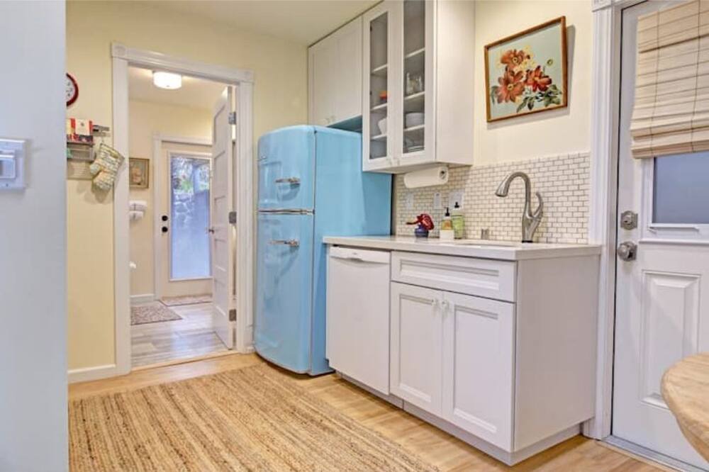 Photo of Kitchen in Royal Hawaiian Estates