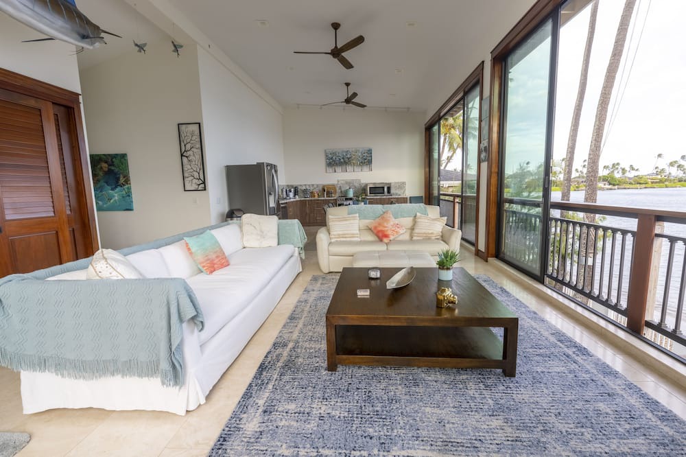 Photo of Bedroom in Waialae Iki Ridge