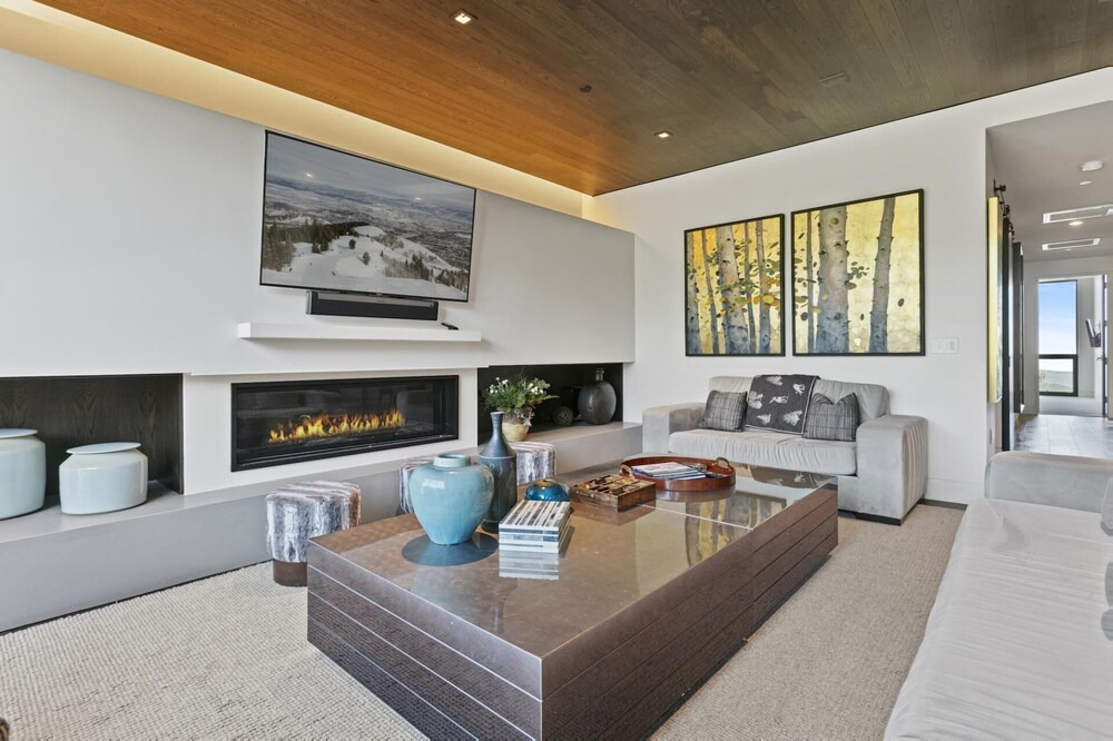Photo of Livingroom in Empire Pass