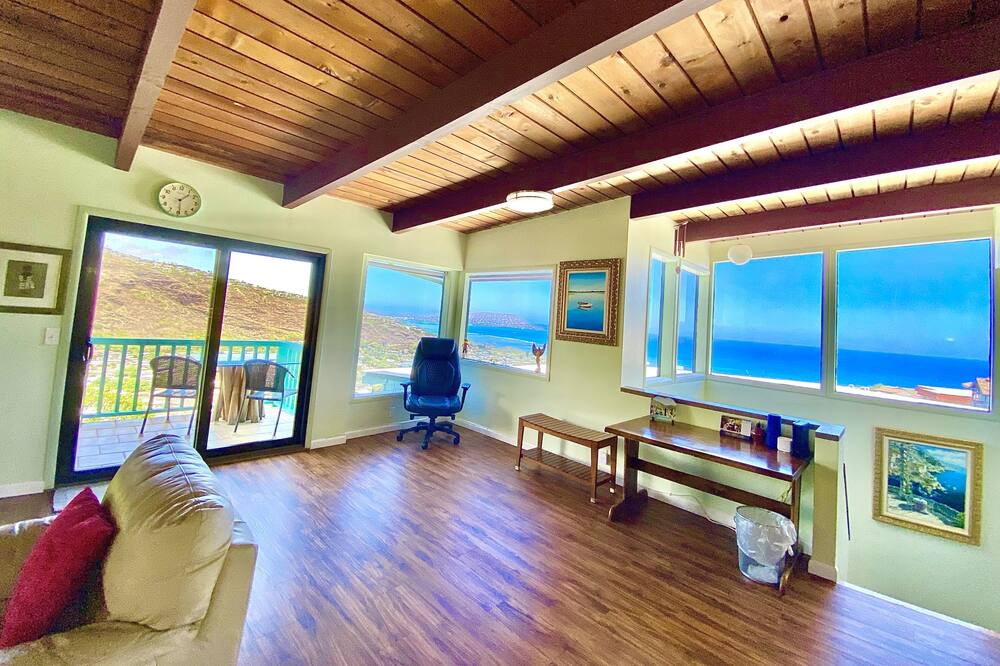Photo of Bedroom in Waialae Iki Ridge