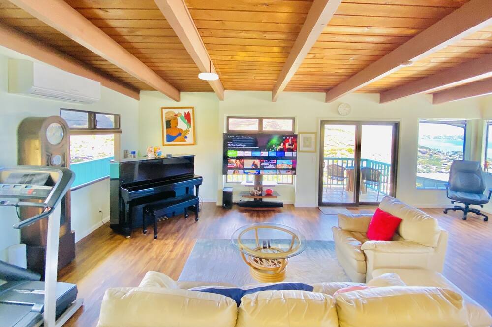 Photo of Bedroom in Waialae Iki Ridge