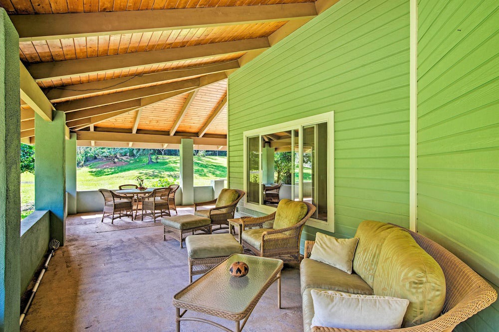 Photo of Patio Balcony in Honokaa