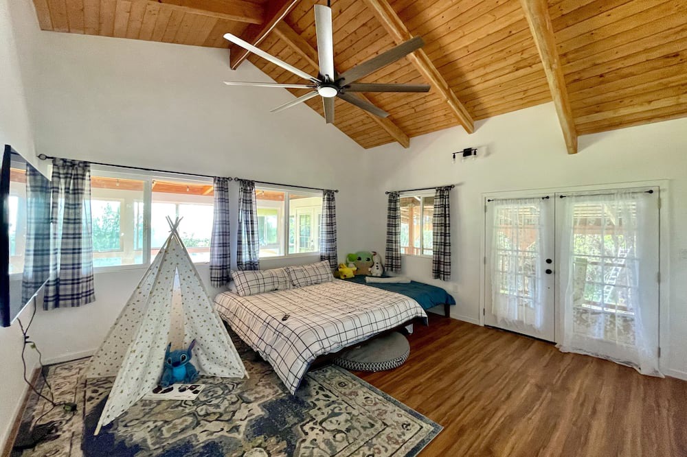 Photo of Bedroom in Naalehu