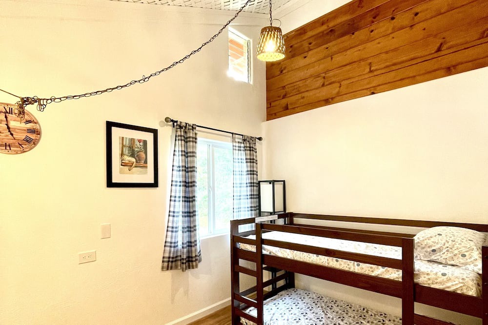 Photo of Bedroom in Naalehu