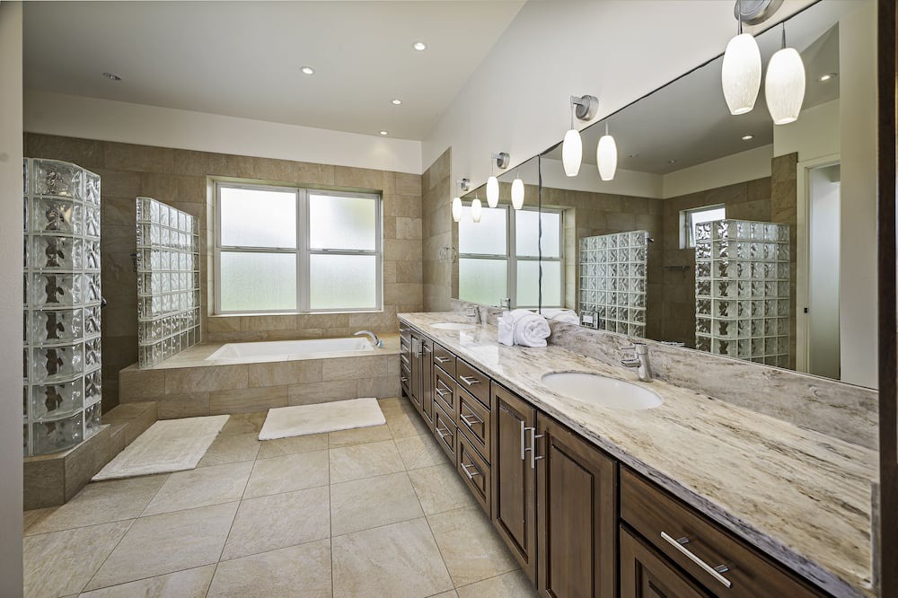 Photo of Bathroom in Mokuleia