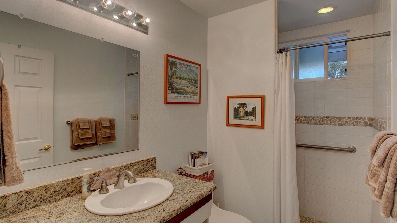 Photo of Bathroom in Ohia Estates